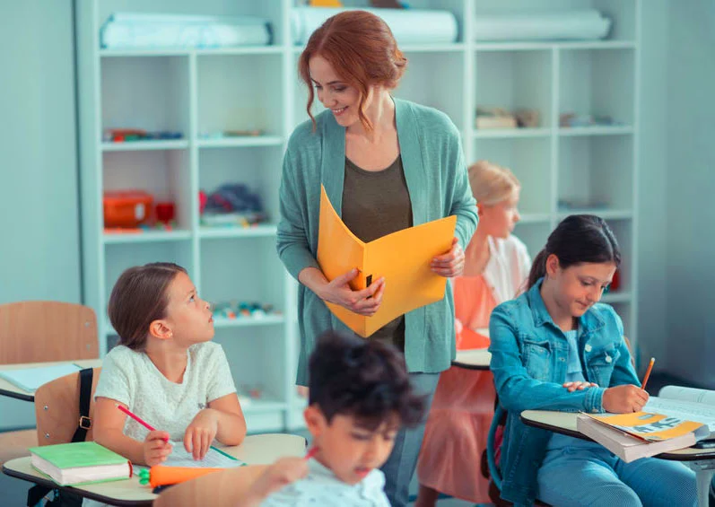 Crazy Lion School kursy językowe dla dzieci